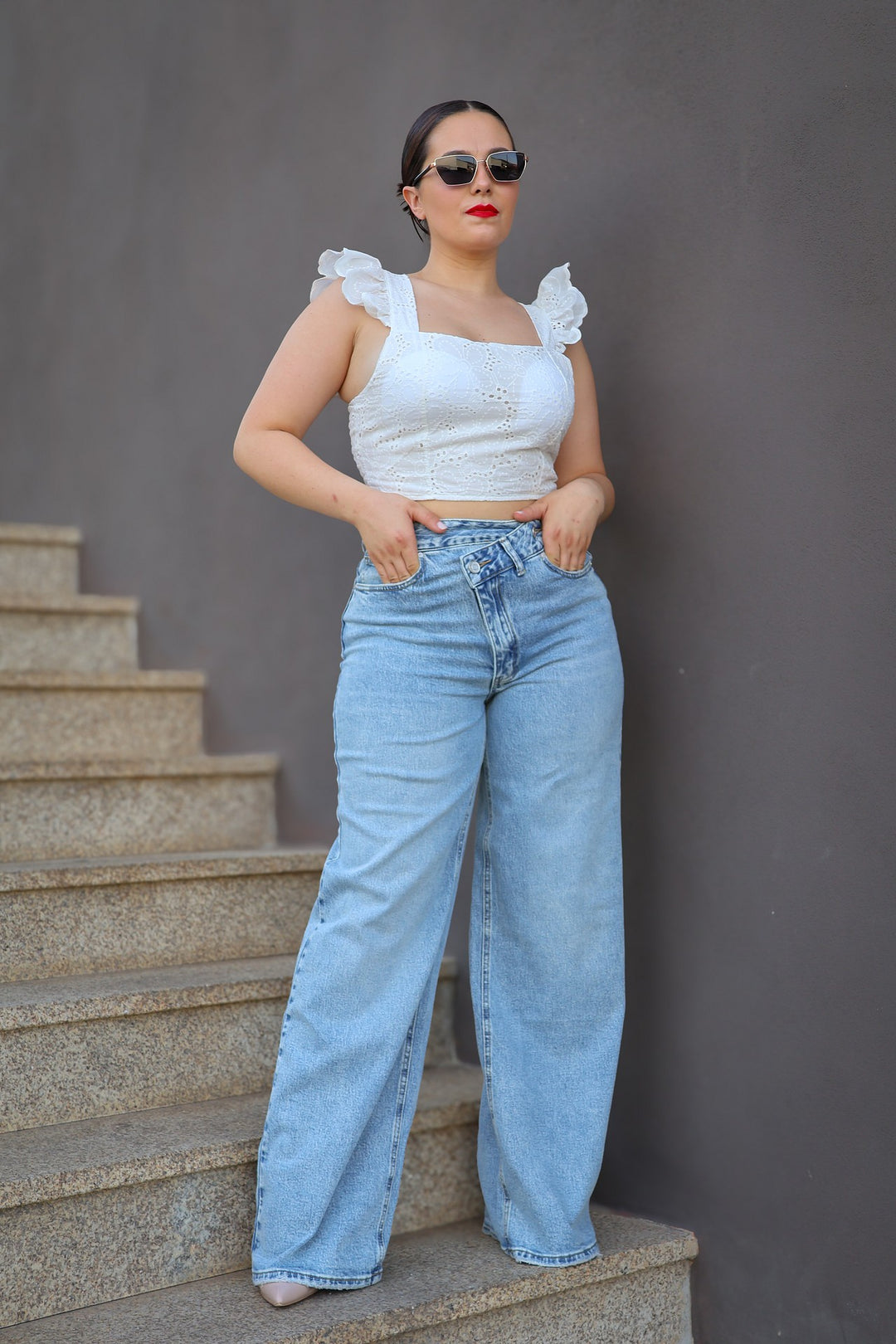 CALÇA WIDE LEG COM TRESPASSE NA FRENTE PONTO CHIC