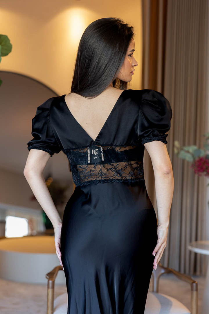 VESTIDO PRETO ACETINADO COM RENDA ANIYE BY