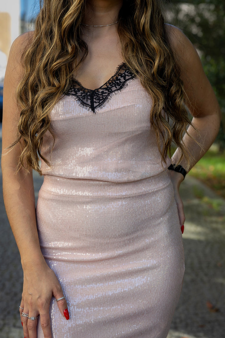 TOP ROSA COM DETALHE PRETO RINASCIMENTO