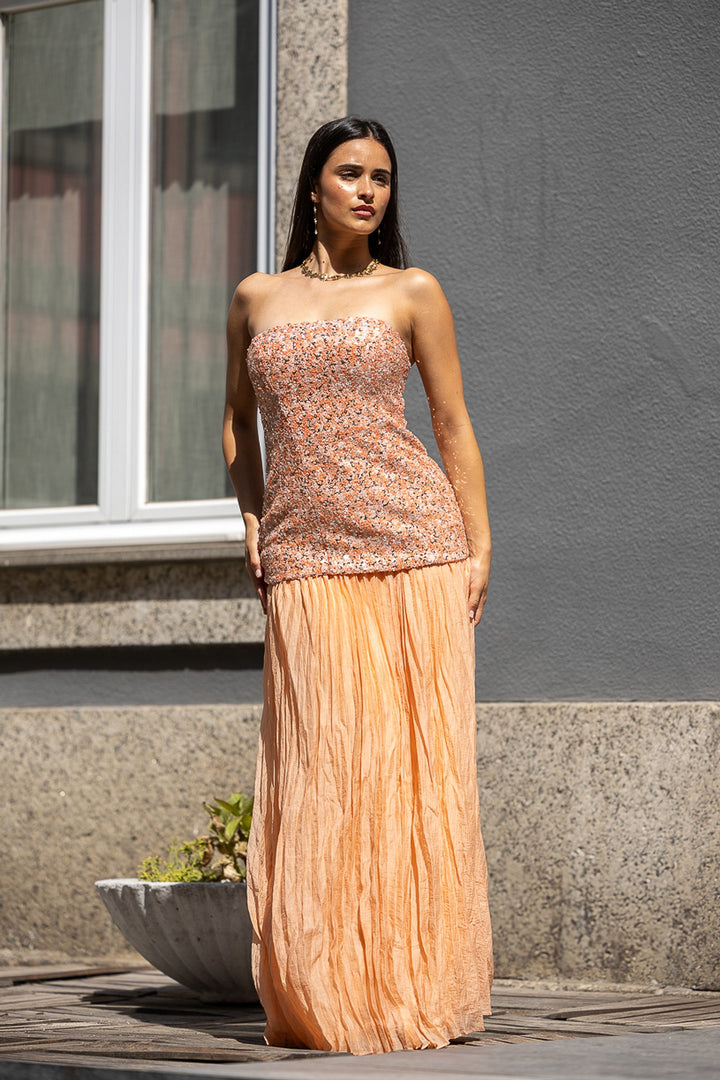 VESTIDO SALMÃO COM LANTEJOULAS PONTO CHIC