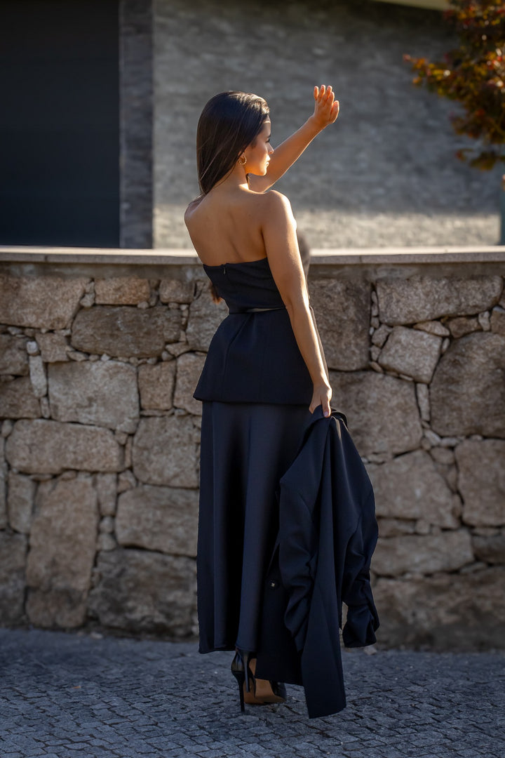 VESTIDO PRETO CAI-CAI COM SOBREPOSIÇÃO IMPERIAL