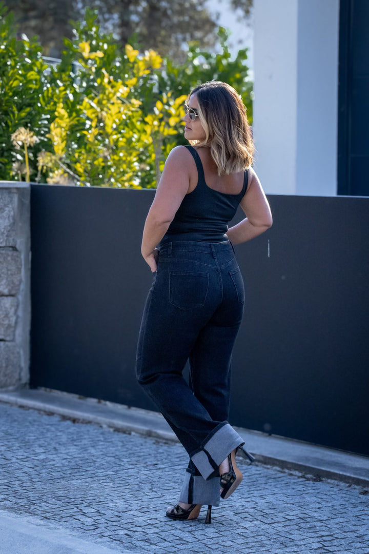 CALÇAS DE GANGA PRETA WIDE LEG PONTO CHIC