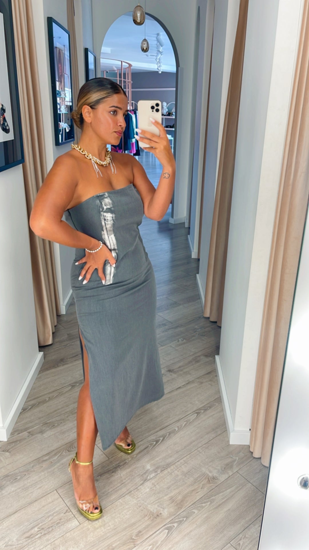 VESTIDO CINZA METÁLICO RINASCIMENTO