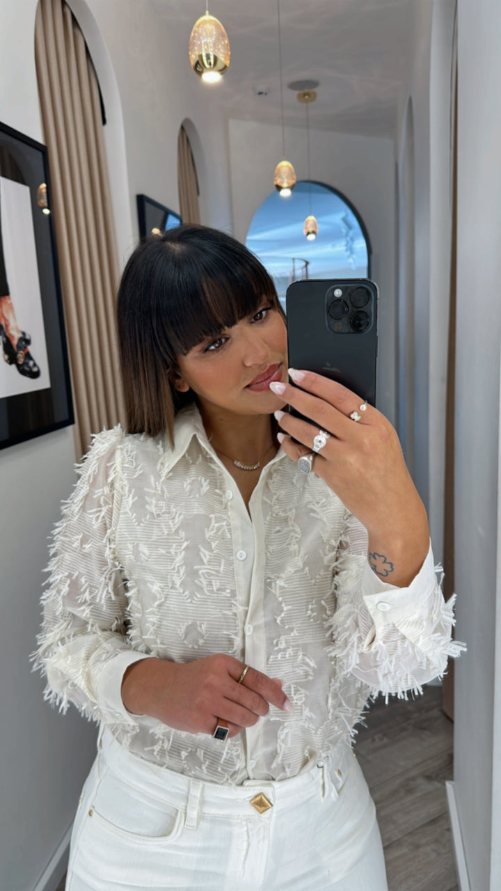 CAMISA BEGE PLUMETIS PONTO CHIC