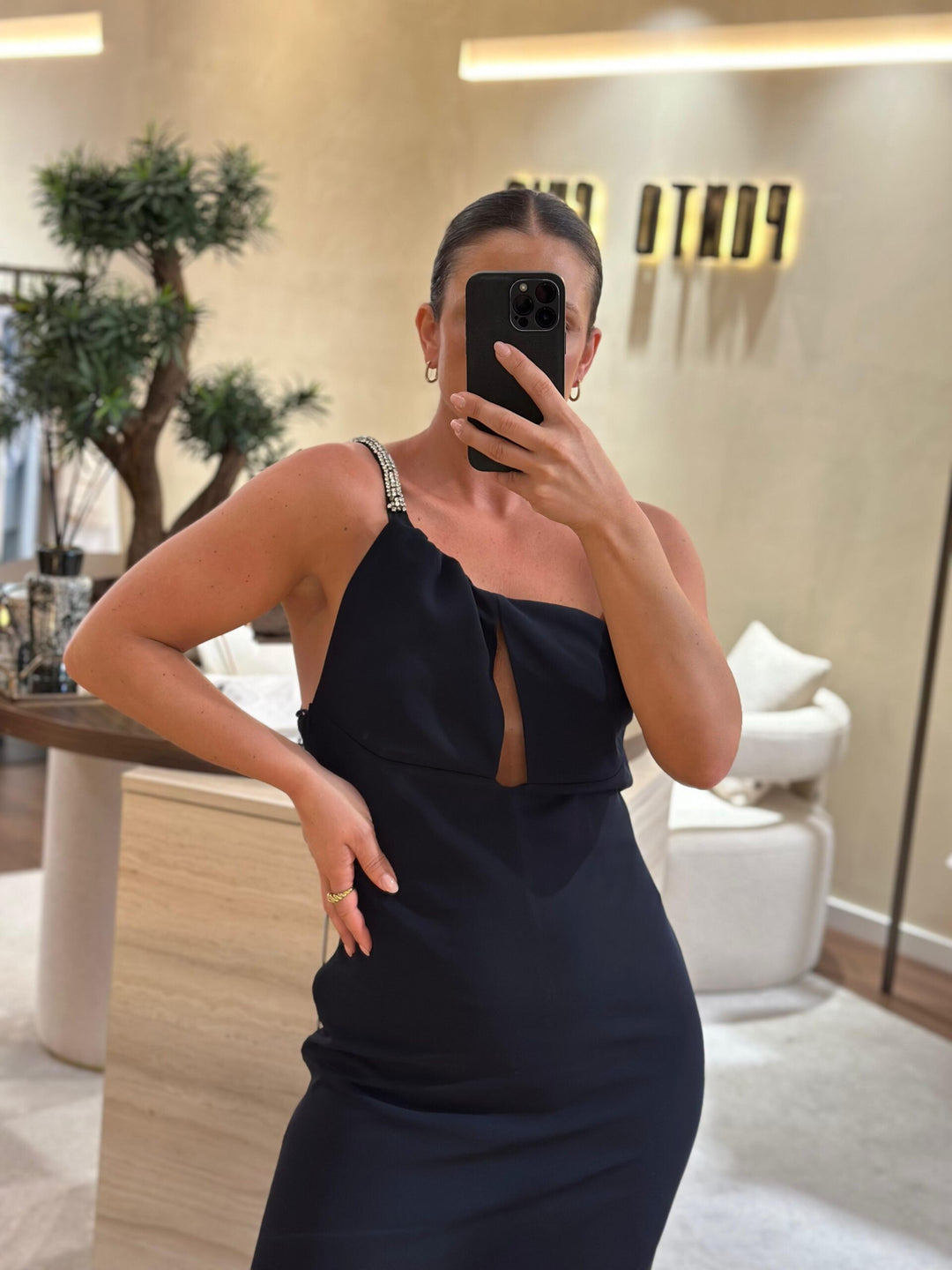 VESTIDO COMPRIDO AZUL COM APLICAÇÃO JIJIL