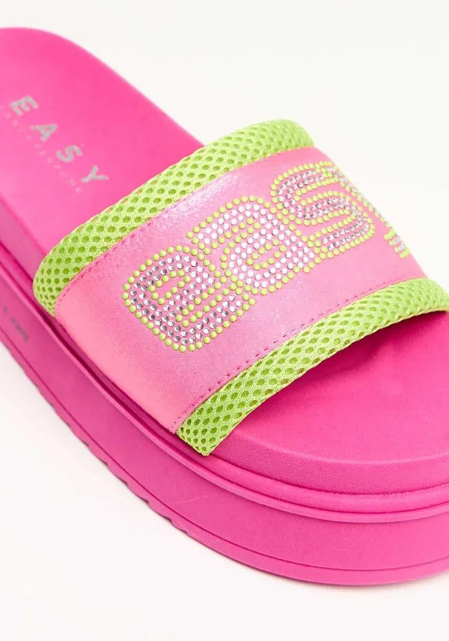 CHINELO FUCHSIA LANÇA PERFUME