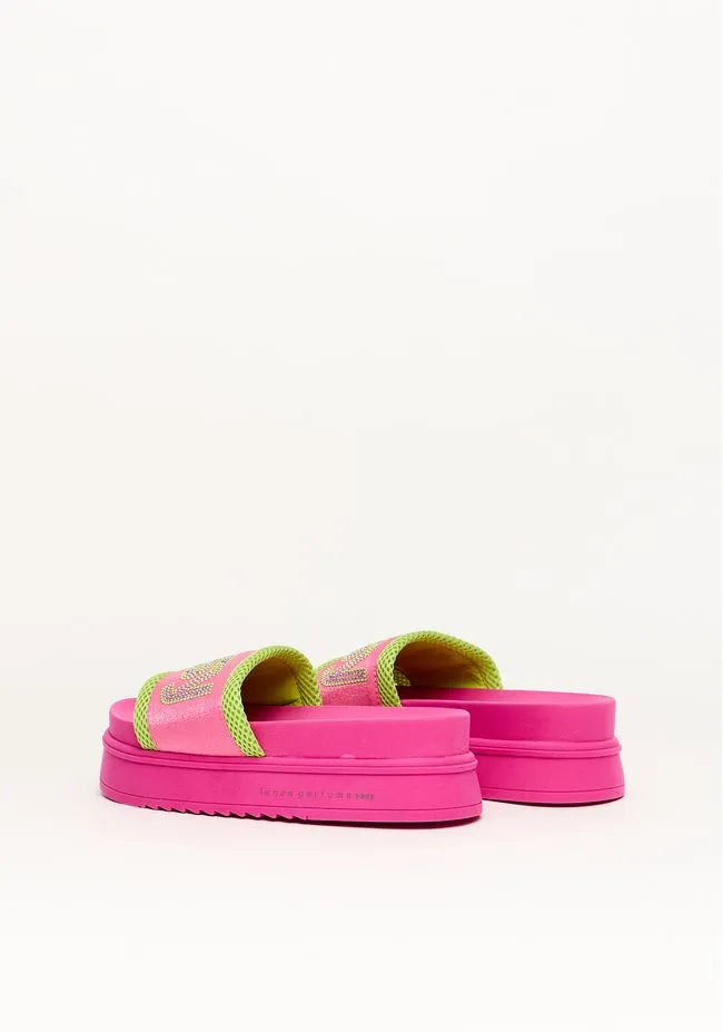 CHINELO FUCHSIA LANÇA PERFUME