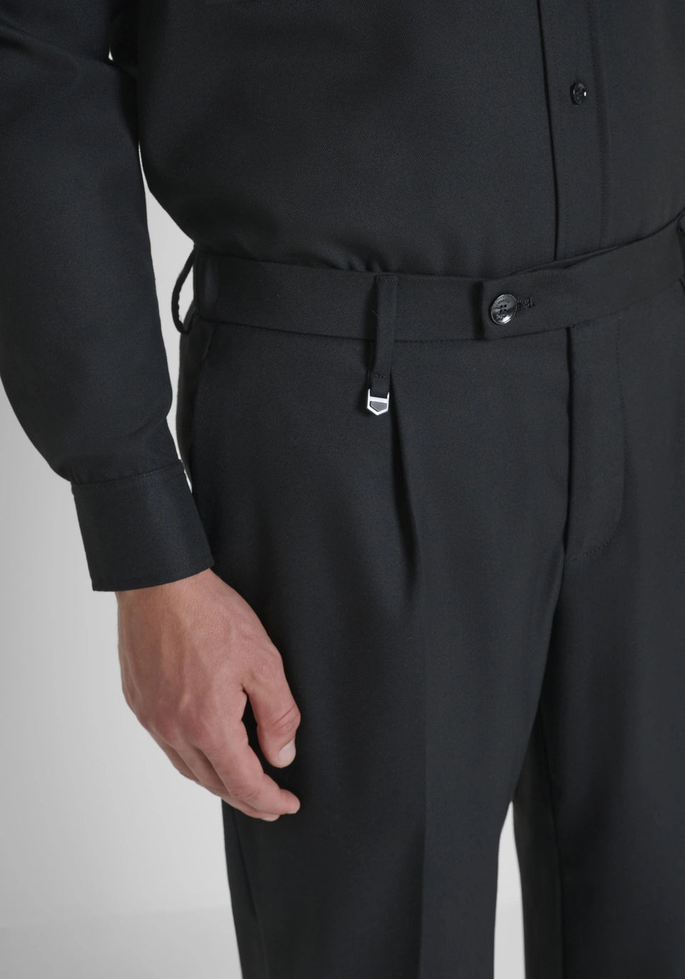 CALÇA PRETA REGULAR FIT ANTONY MORATO