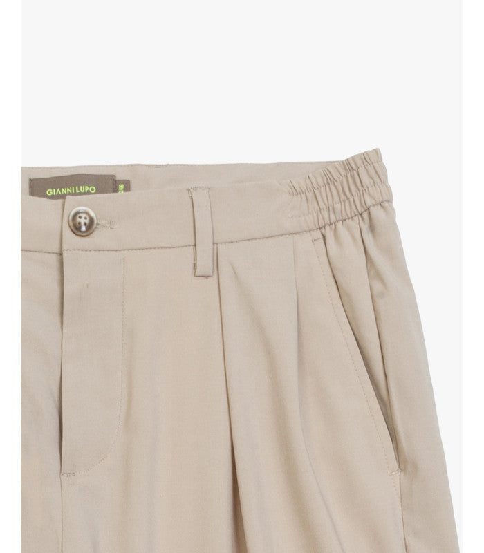 CALÇA BEGE COM PREGAS GIANNI LUPO