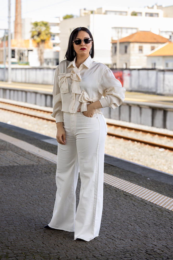 CALÇA BRANCA ACABAMENTO DESFIADO WIDE LEG PONTO CHIC