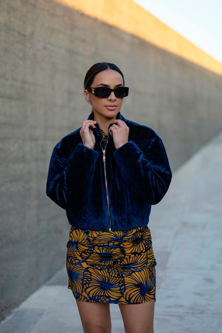 CASACO PUFFER EM VELUDO AZUL SAHOCO