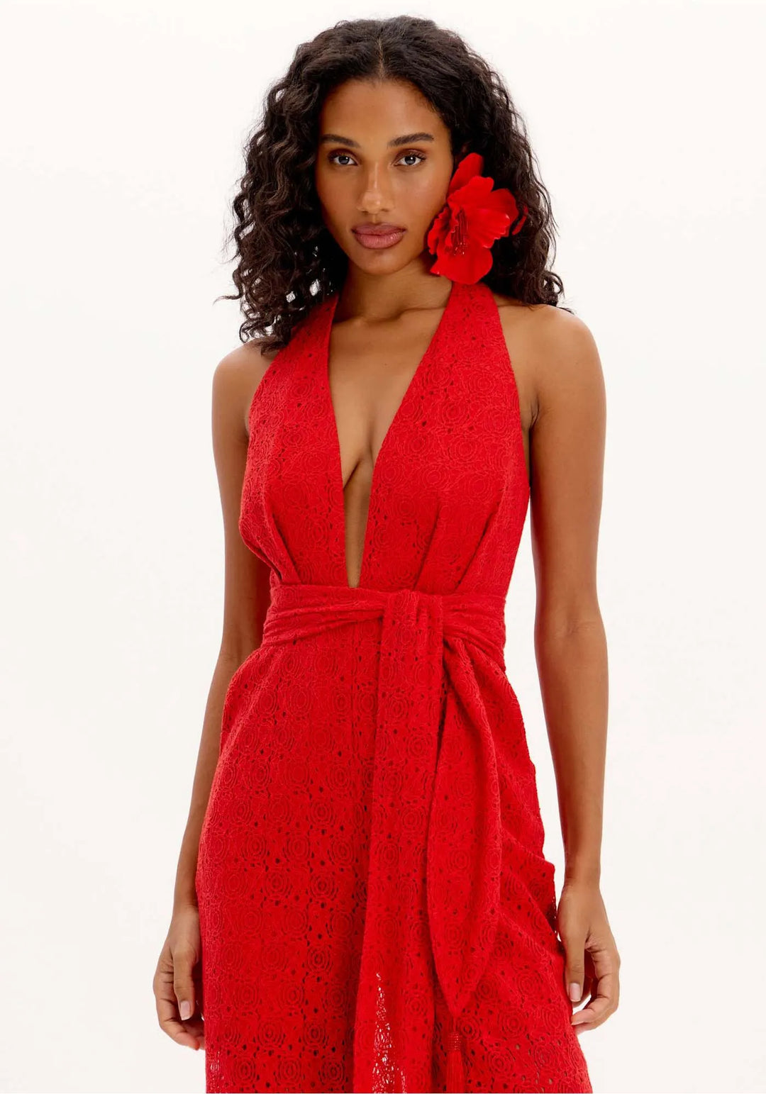 MACACÃO VERMELHO DECOTE PROFUNDO LANÇA PERFUME