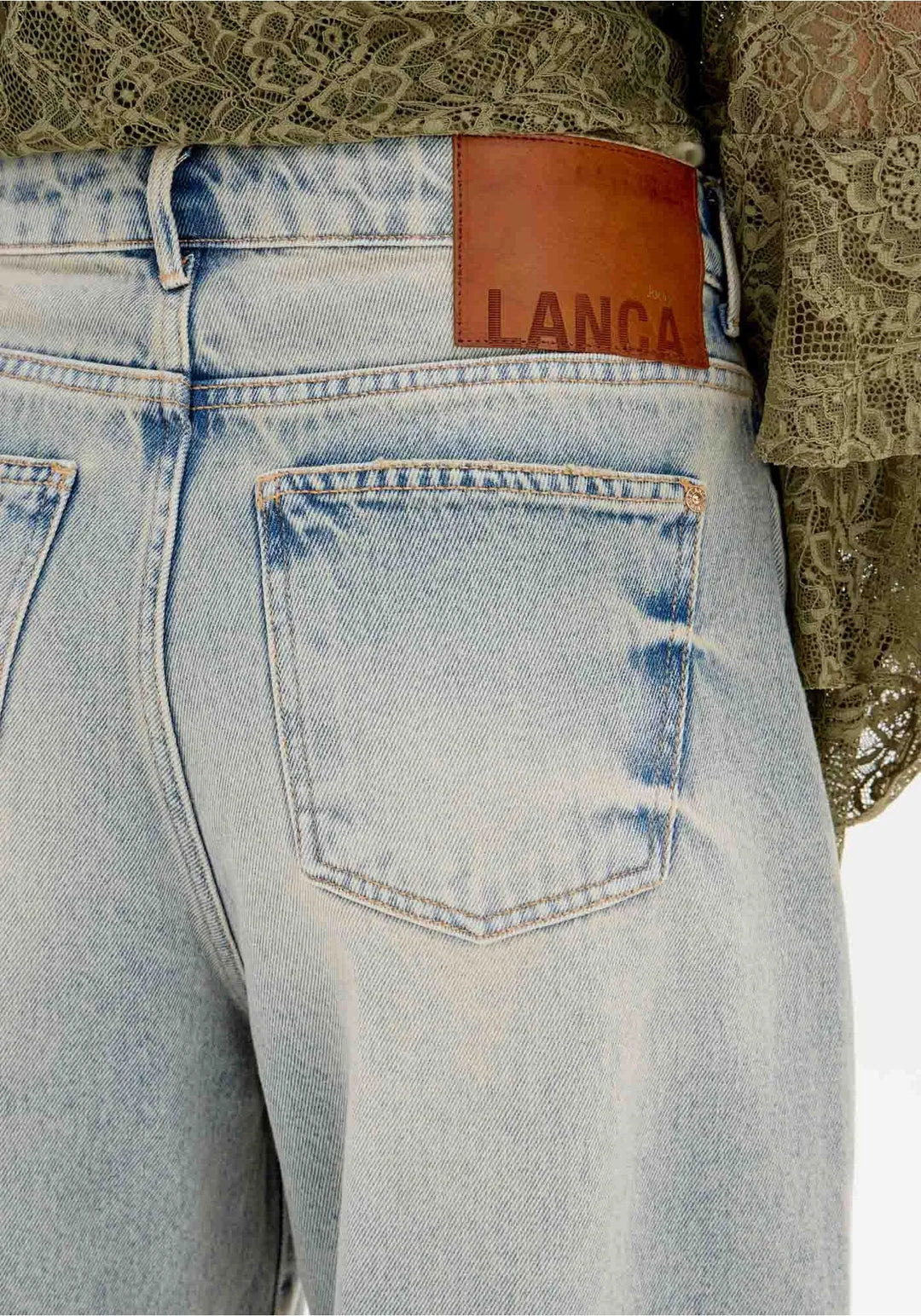 CALÇA JEANS BAGGY AZUL CLARO LANÇA PERFUME