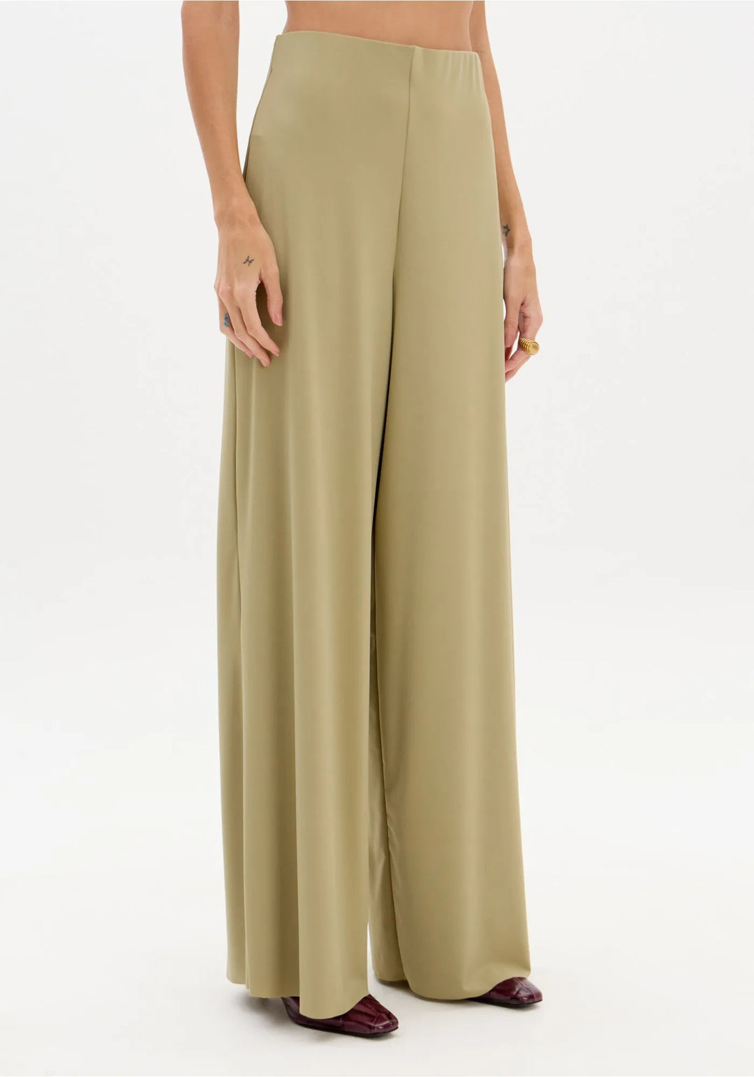 CALÇA FLUIDA VERDE OLIVA LANÇA PERFUME