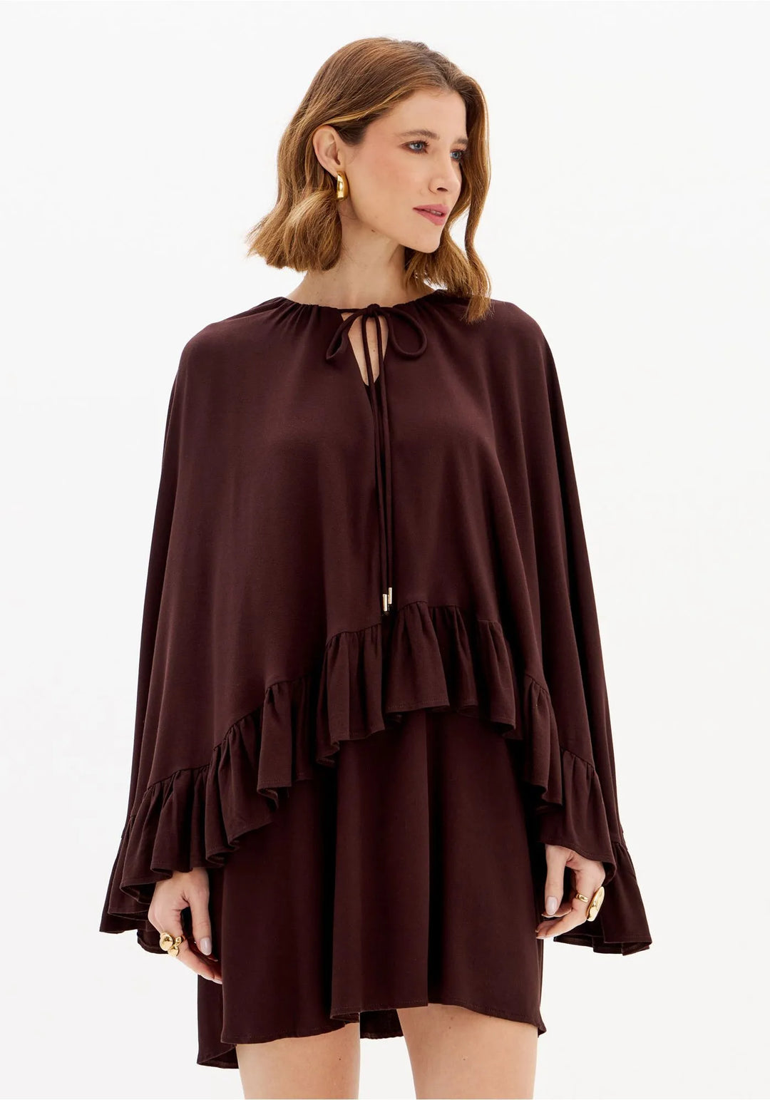 VESTIDO CASTANHO COM FOLHOS LANÇA PERFUME