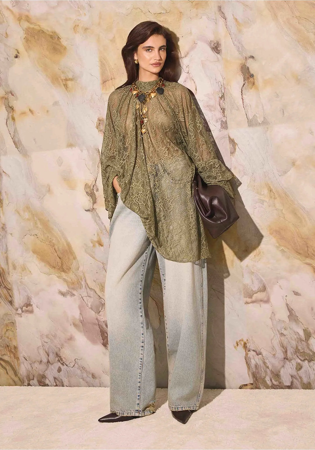 VESTIDO EM RENDA VERDE OLIVA LANÇA PERFUME