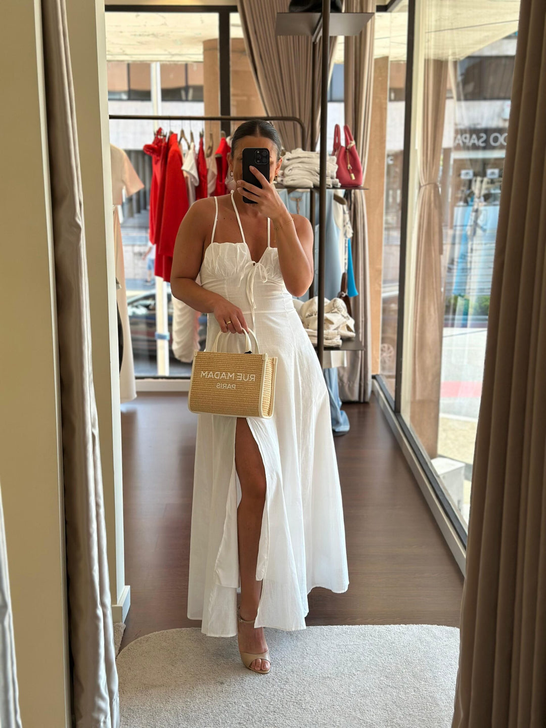 VESTIDO COMPRIDO BRANCO COM RACHA PONTO CHIC