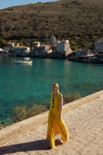 CONJUNTO COLETE E PANTALONA AMARELO COM VIVO CONTRASTANTE PONTO CHIC PREMIUM - Image 4