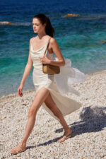VESTIDO MIDI FLUÍDO CREME ELEH