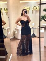 VESTIDO PRETO COM TRANSPARÊNCIA E RENDA ANIYE BY