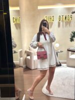 VESTIDO CURTO COM GOLA IMPERIAL