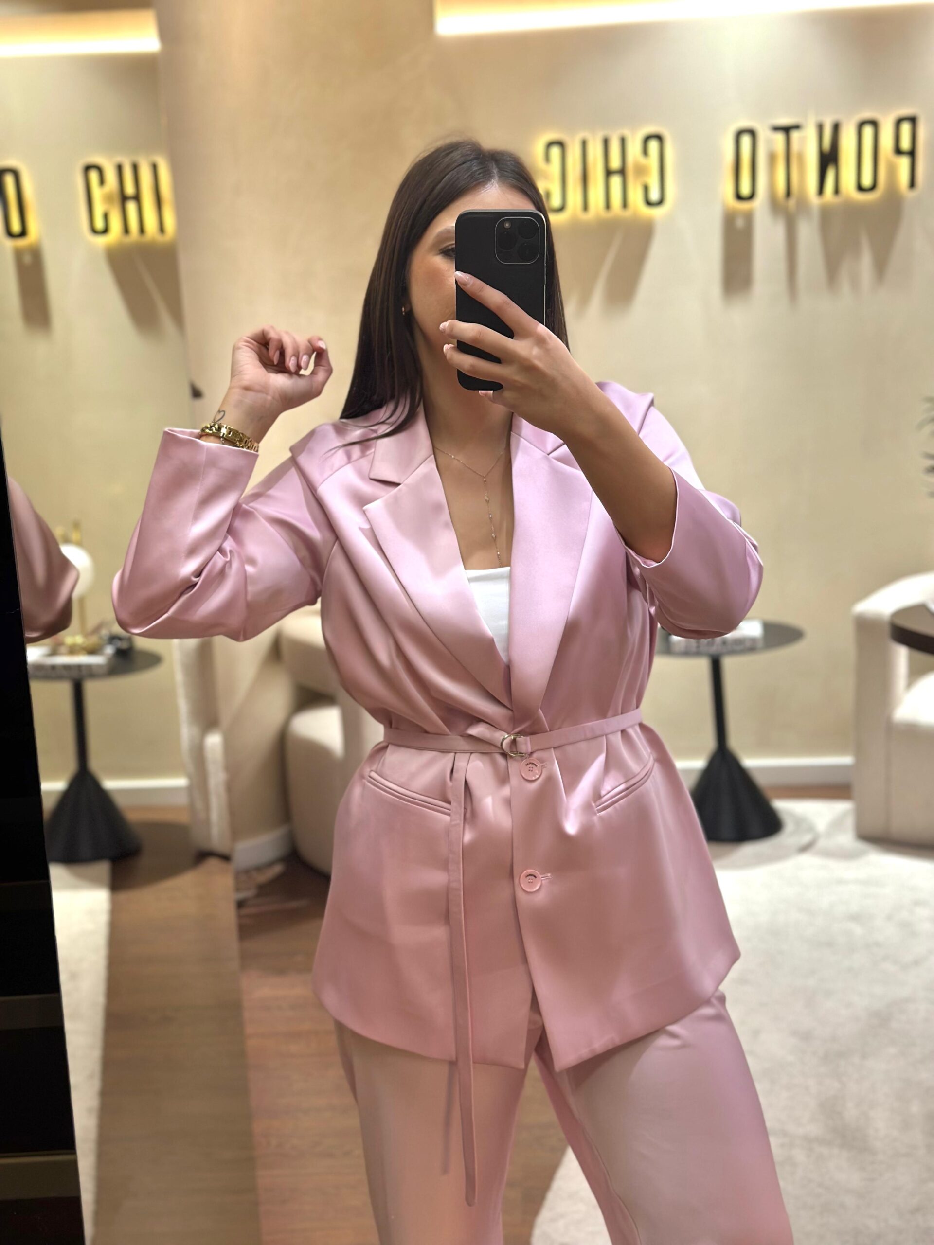 WhatsApp Image 2025-09-19 at 12.58.32 (1) BLAZER ROSA ACETINADO IMPERIAL - Image 3