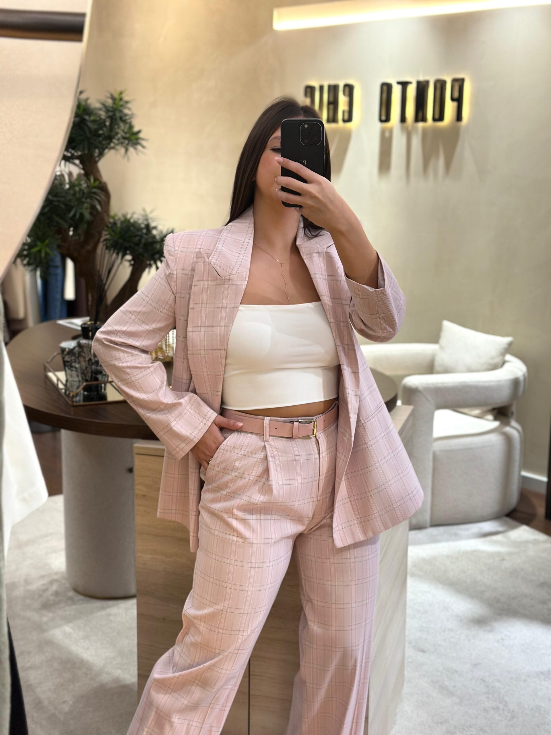 WhatsApp Image 2025-09-19 at 12.58.33 (2) CALÇA PANTALONA ROSA COM PADRÃO E CINTO IMPERIAL - Image 3