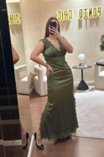 VESTIDO KAKI CETIM COM RENDA NO SECRETS - Image 3