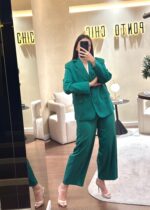 CALÇA VERDE COM PINÇA JIJIL