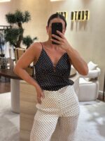 TOP PRETO PINTAS SIMONA CORSELLINI