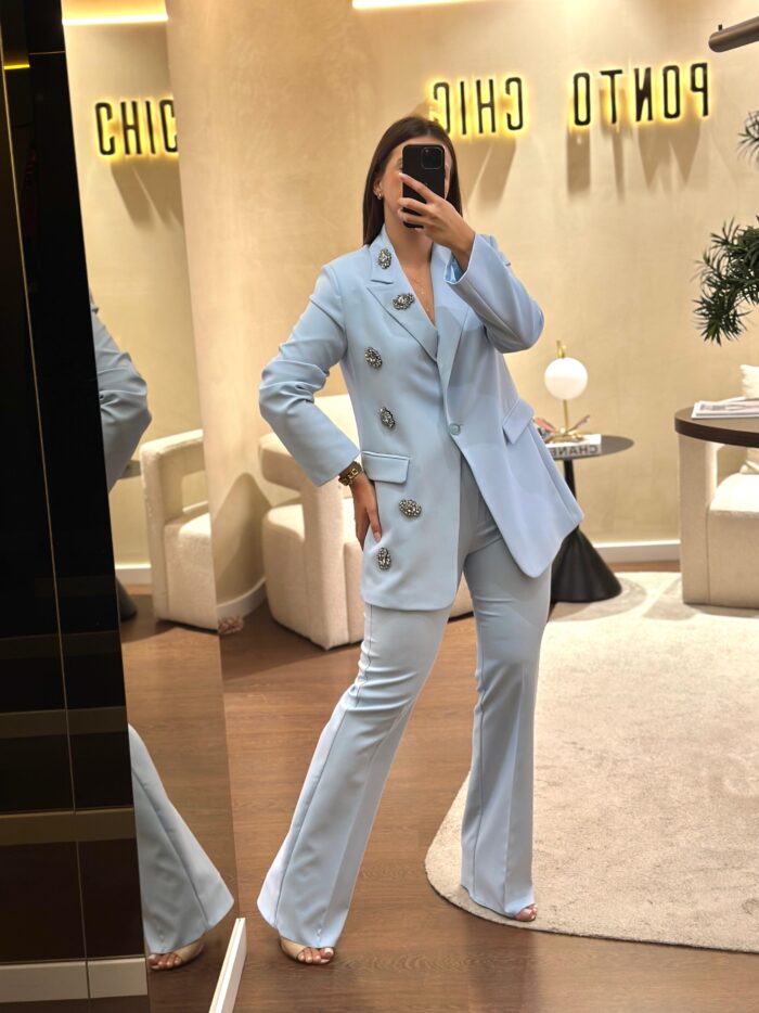 BLAZER AZUL COM APLICAÇÕES RINASCIMENTO - Image 1