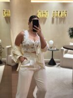 TOP CURTO BRANCO COM ESTAMPADO PONTO CHIC - Image 3