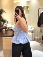 TOP AZUL COM BORDADOS PONTO CHIC - Image 3