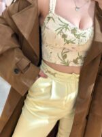 CALÇA  AMARELA COM FIVELA PONTO CHIC - Image 3