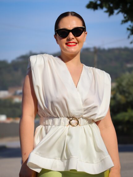 TOP CRU ACETINADO COM OMBREIRAS PONTO CHIC