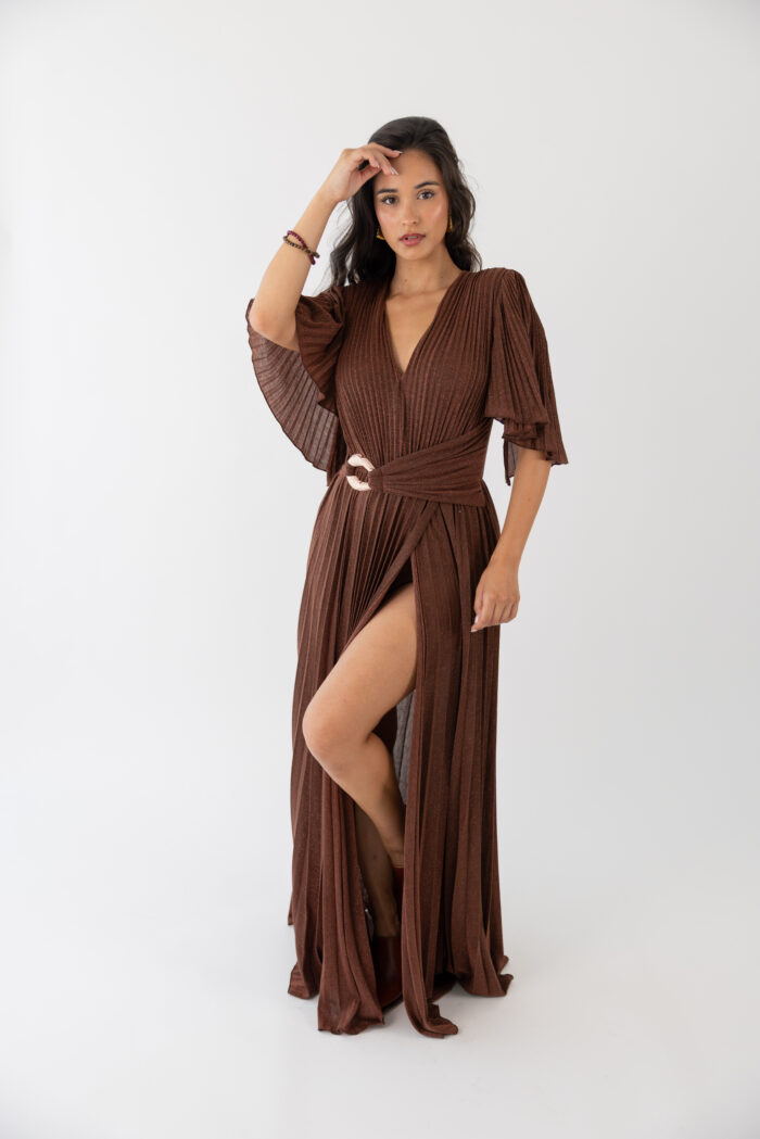 VESTIDO COMPRIDO CASTANHO PLISSADO FRACOMINA - Image 1
