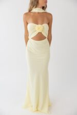 VESTIDO COMPRIDO AMARELO COM FLOR PONTO CHIC - Imagen 5