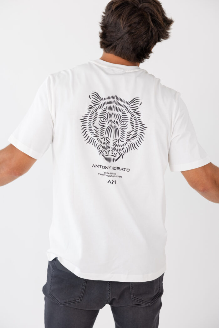 T-SHIRT BRANCA ESTAMPADO TIGRE NA COSTA  ANTONY MORATO - Imagen 4