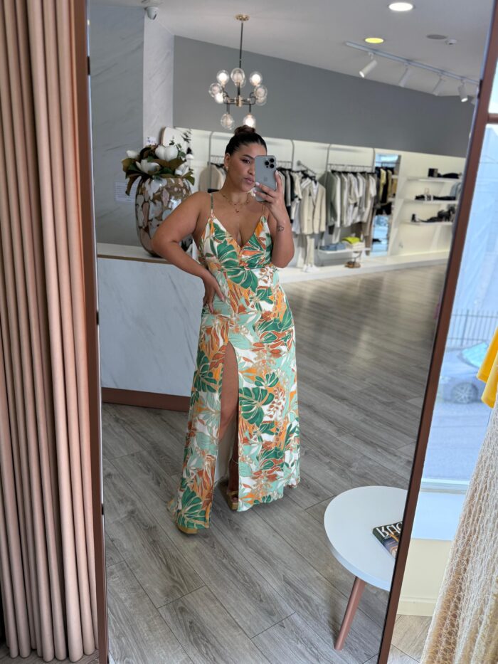 VESTIDO COMPRIDO ESTAMPADO COM RACHA PONTO CHIC - Image 1