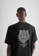 T-SHIRT PRETA ESTAMPADO TIGRE NA COSTA ANTONY MORATO - Image 4