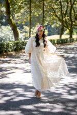 VESTIDO CAMSIEIRO BEGE EM TULE PONTO CHIC