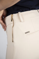 CALÇA BEGE COM CORRENTE SILVINA CAMPOS - Image 6