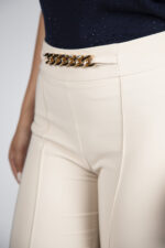 CALÇA BEGE COM CORRENTE SILVINA CAMPOS - Image 5