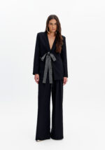 BLAZER PRETO COM DETALHE DE BRILHOS LANÇA PERFUME
