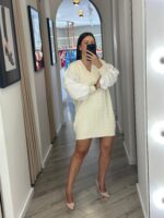 VESTIDO DE MALHA COM MANGA EM TECIDO RUGA
