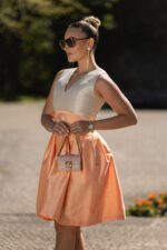 VESTIDO CURTO BICOLOR COM PREGAS MISS YOU - Imagen 5