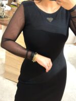 VESTIDO PRETO COM MANGAS EM TULE LANÇA PERFUME - Image 5