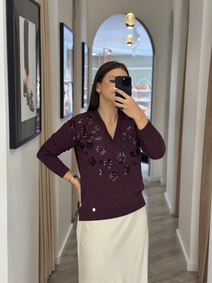 CAMISOLA BORGONHA COM LANTEJOULAS RUGA - Imagen 1