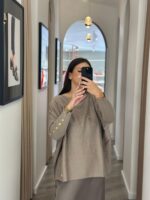 CAMISOLA TAUPE OVERSIZED RUGA - Image 2