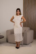 VESTIDO MIDI CREME TEXTURADO PONTO CHIC